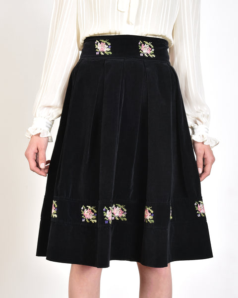 Breena 1960s Cross Stitched Velvet Skirt M