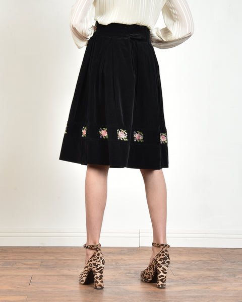 Breena 1960s Cross Stitched Velvet Skirt M